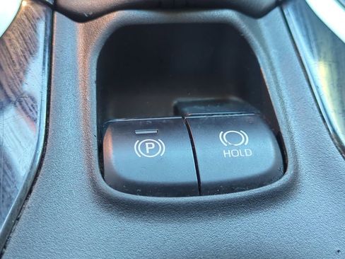 Used 2021 Toyota Corolla LE image 26