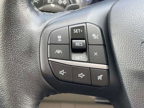 Certified 2020 Ford Escape Titanium AWD/4WD image 17