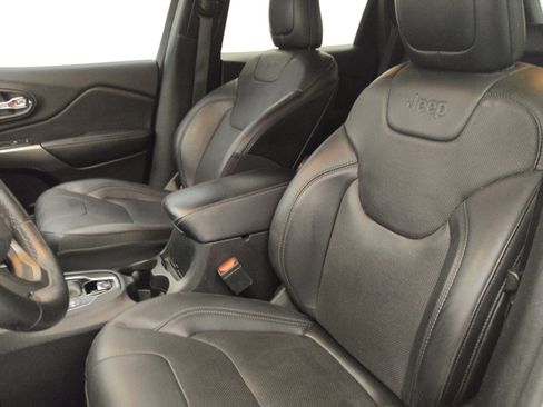 Used 2020 Jeep Cherokee Limited FWD image 17