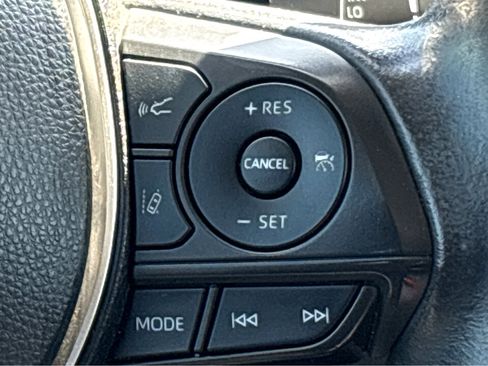 Used 2022 Toyota Corolla Cross LE image 15