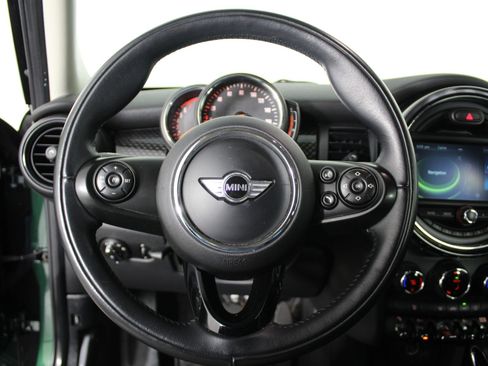 Used 2018 MINI Cooper S image 14