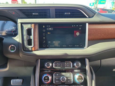 Used 2024 GMC Yukon Denali Ultimate image 27