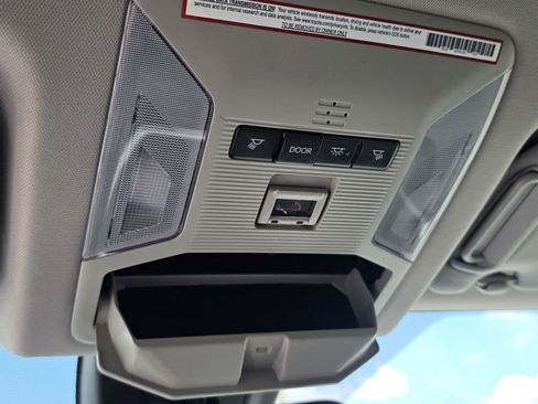 Used 2021 Toyota RAV4 XLE FWD image 22