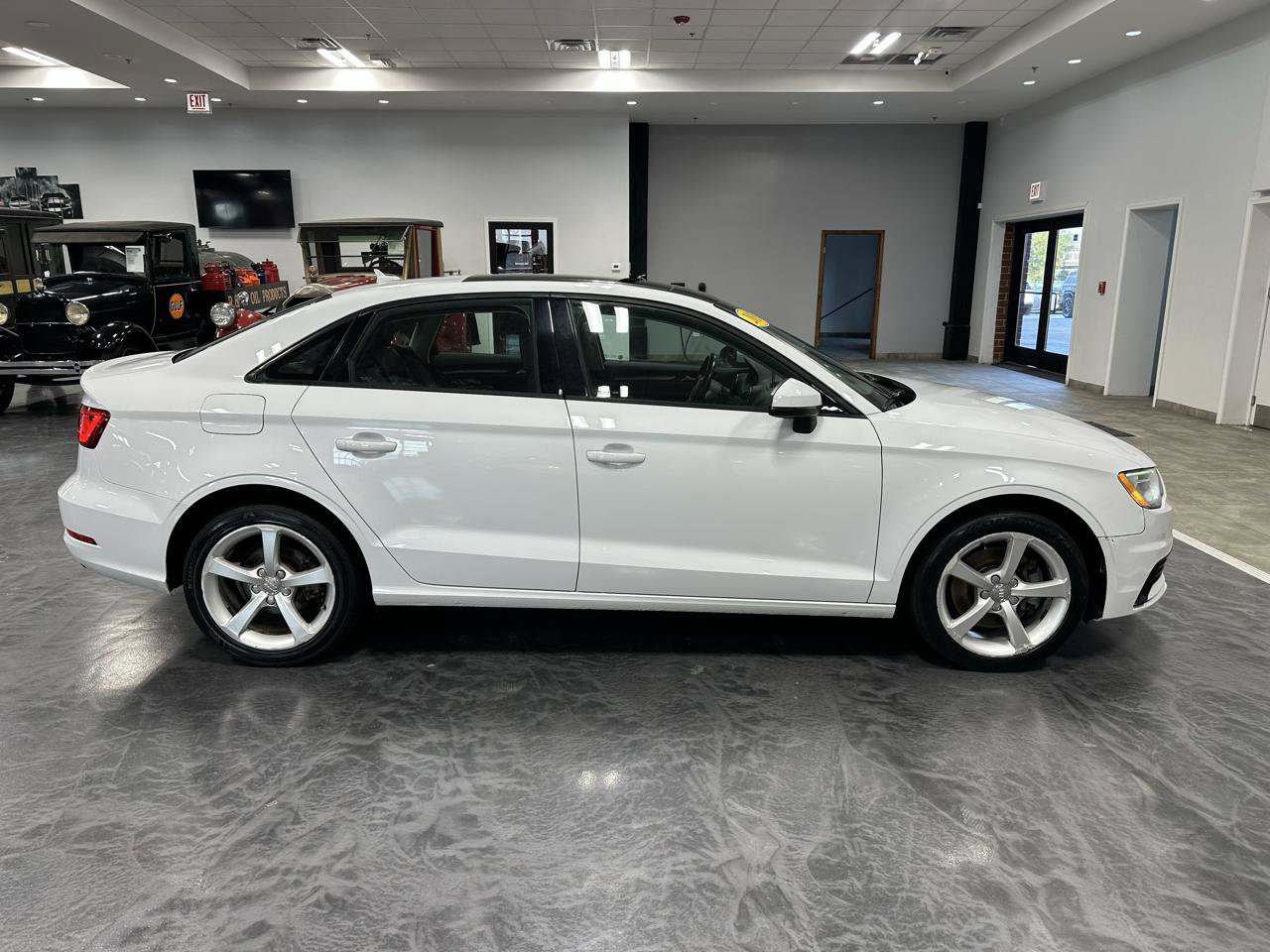 Used 2015 Audi A3 2.0T Premium w/ Audi MMI Navigation Plus AWD/4WD image 4