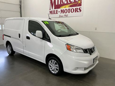 Used 2019 Nissan NV200 SV w/ Navigation Package FWD image 1