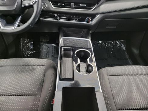 Used 2025 Chevrolet Equinox LT image 18