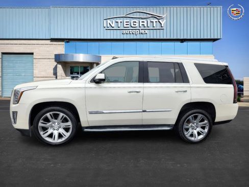 Used 2015 Cadillac Escalade Premium image 6