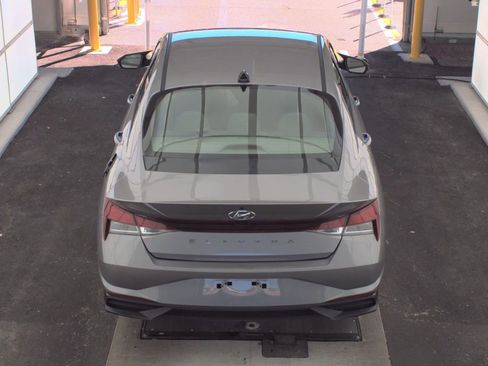 Used 2023 Hyundai Elantra SEL w/ Convenience Package FWD image 7