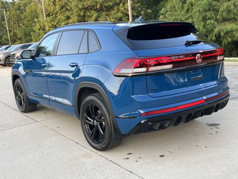 Certified 2026 Volkswagen Atlas Cross Sport SEL R-Line AWD/4WD image 7