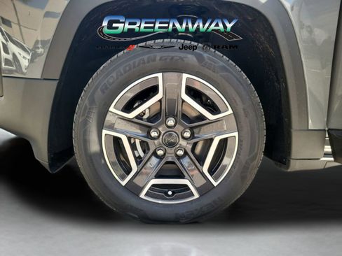 New 2026 Jeep Cherokee Laredo image 30