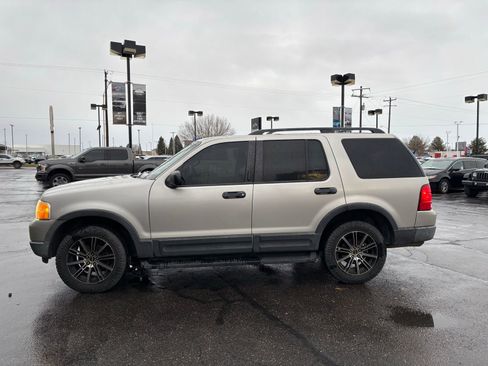 Used 2003 Ford Explorer XLT image 3