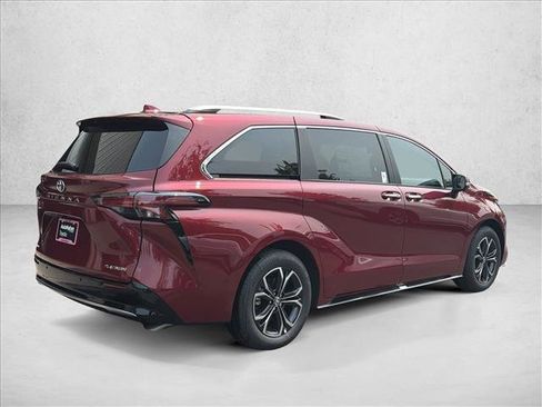 New 2026 Toyota Sienna Platinum AWD/4WD image 5