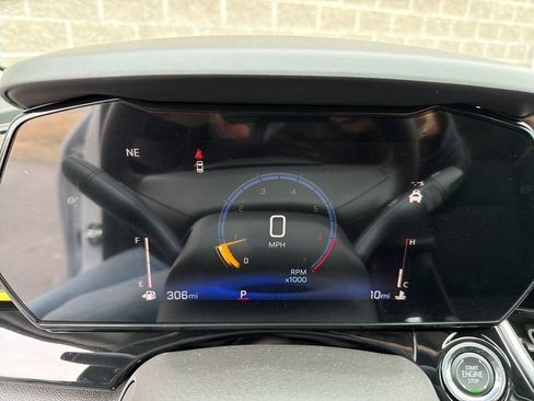 New 2026 Chevrolet Trax ACTIV w/ Sunroof Package image 16