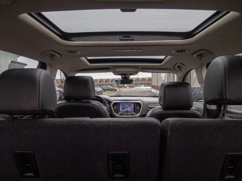 Used 2022 GMC Acadia Denali w/ GMC Pro Grade Package image 33