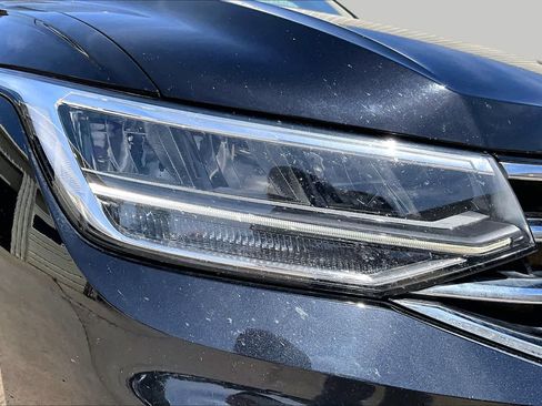 Used 2023 Volkswagen Tiguan SE FWD image 44