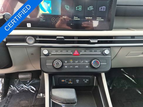 Used 2025 Hyundai Tucson SE image 17