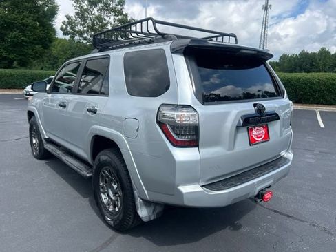 Used 2020 Toyota 4Runner Venture AWD/4WD image 11