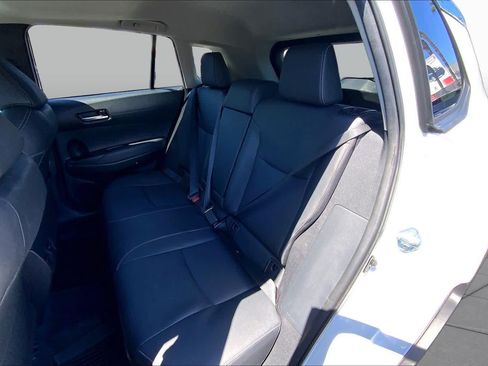 Used 2025 Toyota Corolla Cross XLE w/ Convenience Package FWD image 20
