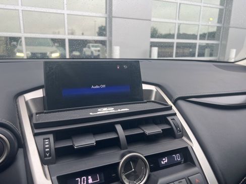 Used 2016 Lexus NX 200t FWD image 3