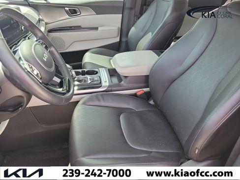 Used 2024 Kia Carnival LX FWD image 22