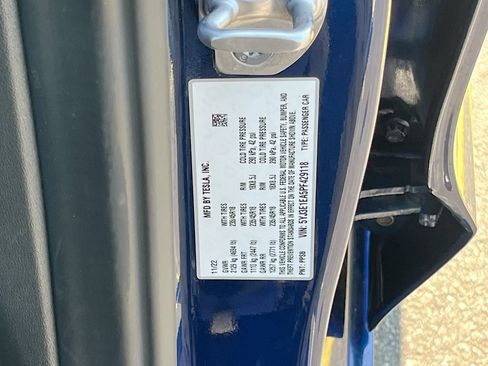 Used 2023 Tesla Model 3 Standard Range RWD image 29