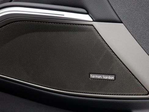 New 2026 BMW 330i xDrive Sedan w/ Premium Package image 7