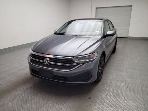 Used 2023 Volkswagen Jetta SE image 15
