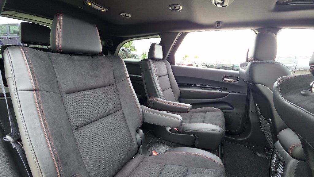 New 2027 Dodge Durango R/T w/ Blacktop Redline Package AWD/4WD image 13