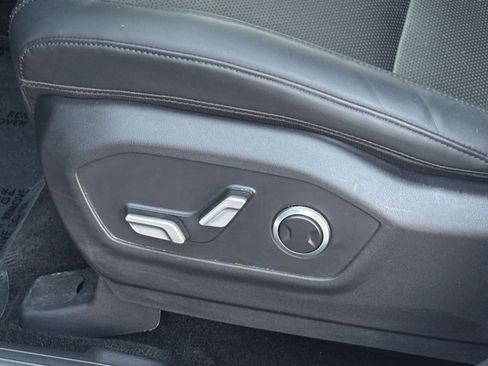 Used 2025 Hyundai Santa Fe SEL FWD image 22