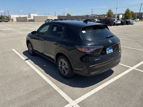 Used 2027 Honda HR-V LX image 3