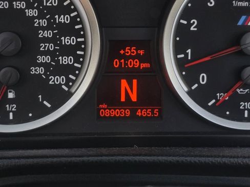 Used 2011 BMW M3 Convertible image 7