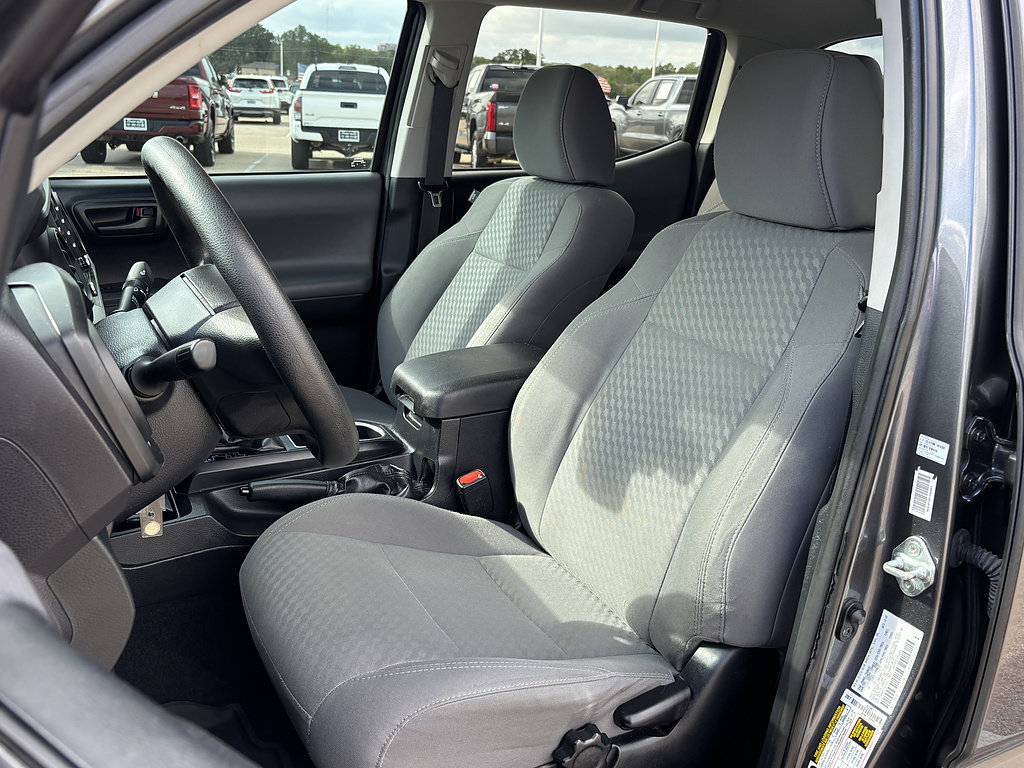 Used 2021 Toyota Tacoma SR AWD/4WD image 12