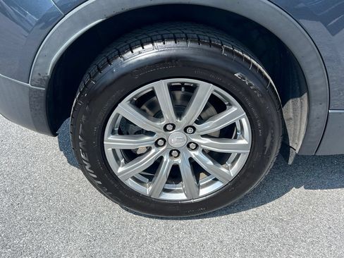 Used 2019 Cadillac XT4 Premium Luxury AWD/4WD image 16