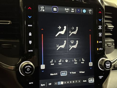 Used 2024 RAM 2500 Laramie AWD/4WD image 17