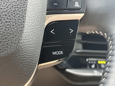 Used 2024 Toyota Crown AWD/4WD image 37