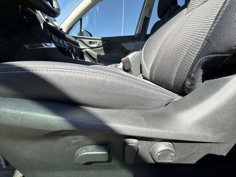 Used 2024 Subaru Forester Premium AWD/4WD image 12