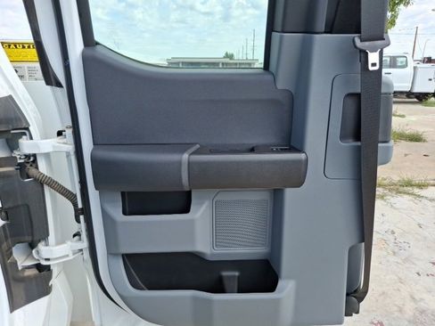 Used 2024 Ford F350 XL w/ Snow Plow Prep Package image 9