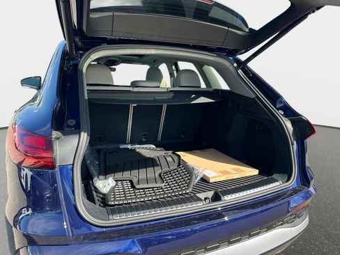 New 2025 Audi Q5 Prestige image 10