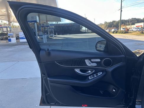 Used 2016 Mercedes-Benz C 300 C 300 4MATIC AWD 4dr Sedan w/ Premium 1 Package image 19