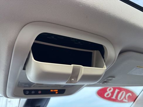 Used 2018 Cadillac XT5 Luxury w/ Driver Awareness Package image 49