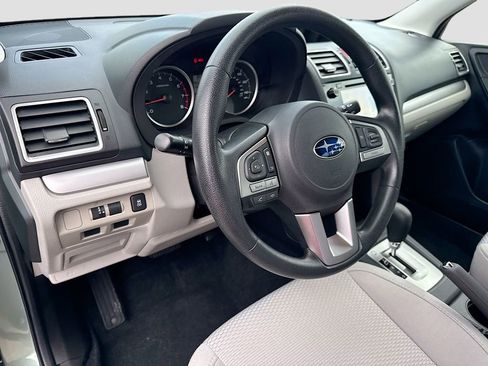 Used 2018 Subaru Forester 2.5i Premium w/ All-Weather Package AWD/4WD image 9