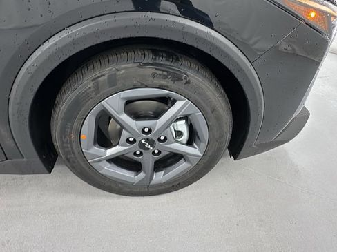 New 2025 Kia K4 LXS image 9