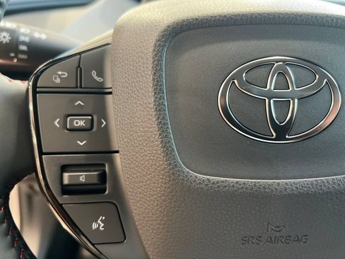 New 2026 Toyota Prius Plug-In Hybrid FWD image 26