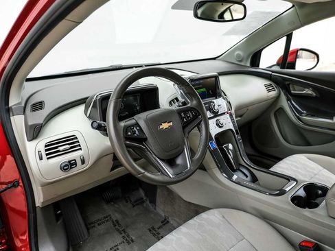 Used 2015 Chevrolet Volt w/ Enhanced Safety Package 1 FWD image 3