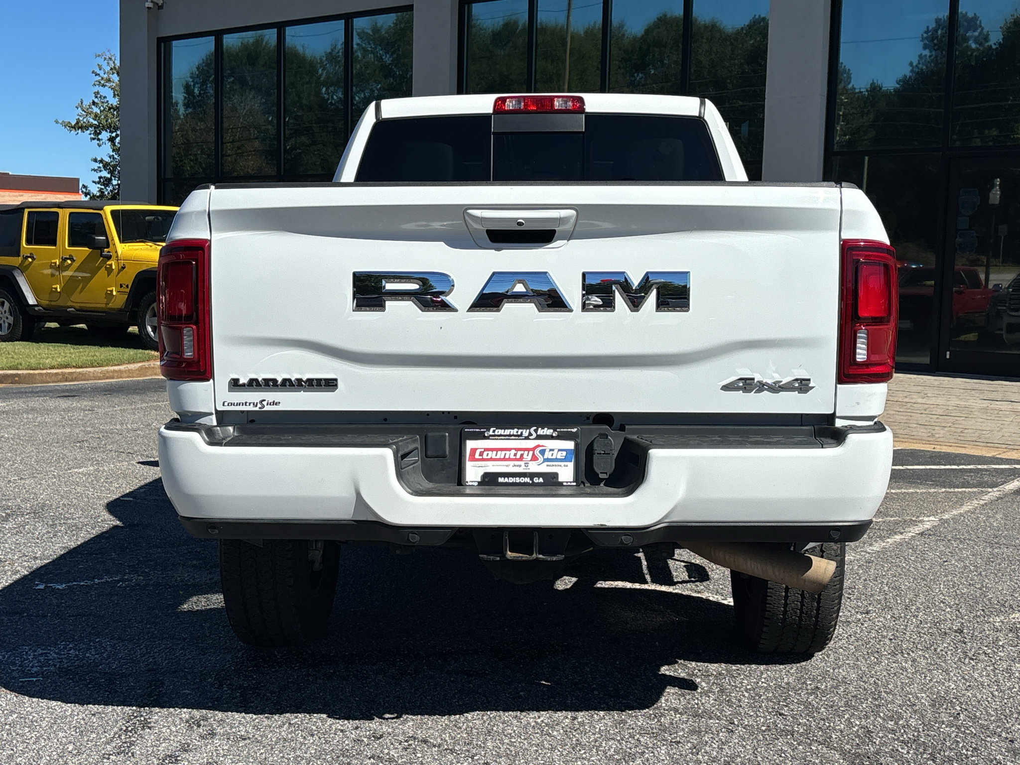 Used 2026 RAM 2500 Laramie AWD/4WD image 10