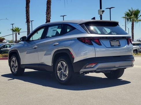 New 2026 Hyundai Tucson Blue SE FWD image 3