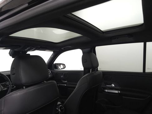 Certified 2026 Mercedes-Benz GLB 250 4MATIC image 21