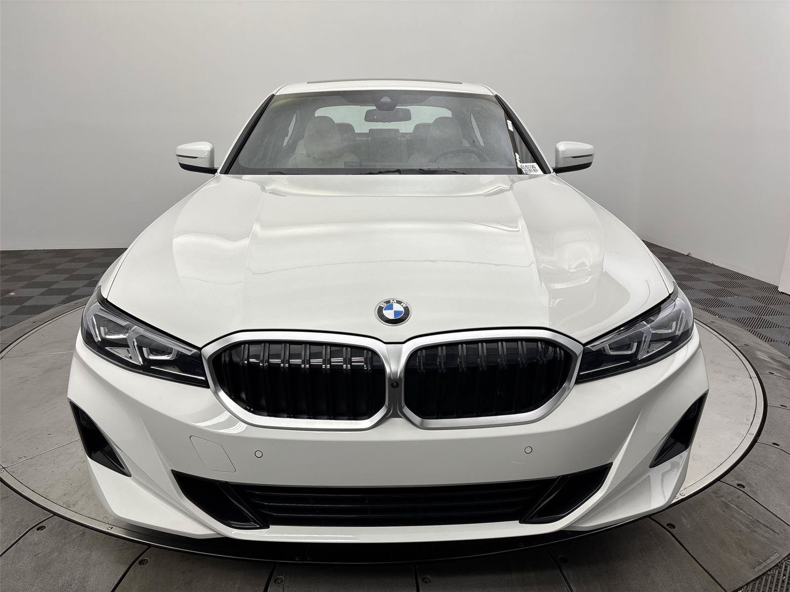 Used 2026 BMW 330i xDrive Sedan w/ Parking Assistance Package AWD/4WD image 14