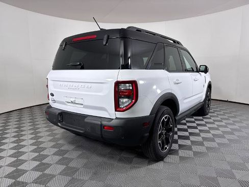 Certified 2025 Ford Bronco Sport Outer Banks w/ Outer Banks Tech Package+ AWD/4WD image 19