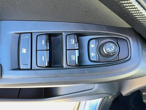 Certified 2025 Subaru Crosstrek 2.0i Premium image 22